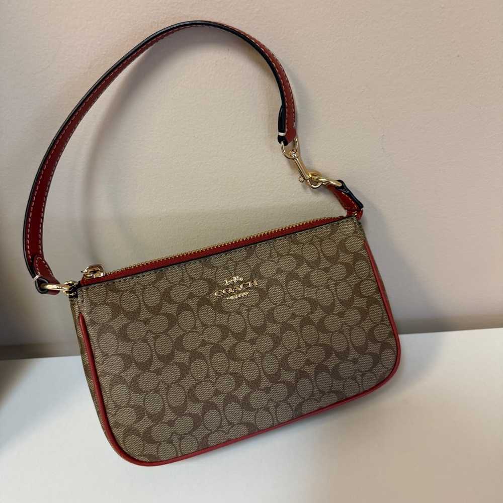 Coach nolita 19